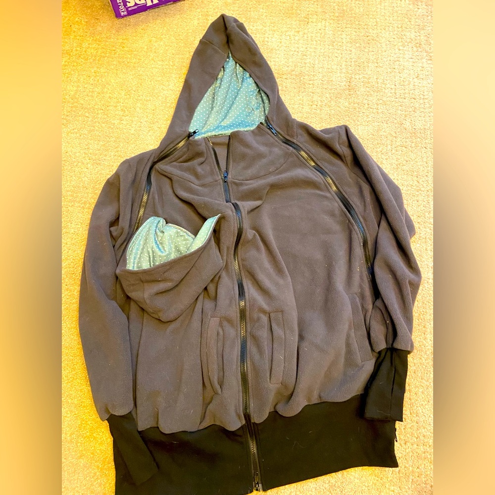Baby wearing / carrying & nursing fleece size M/L